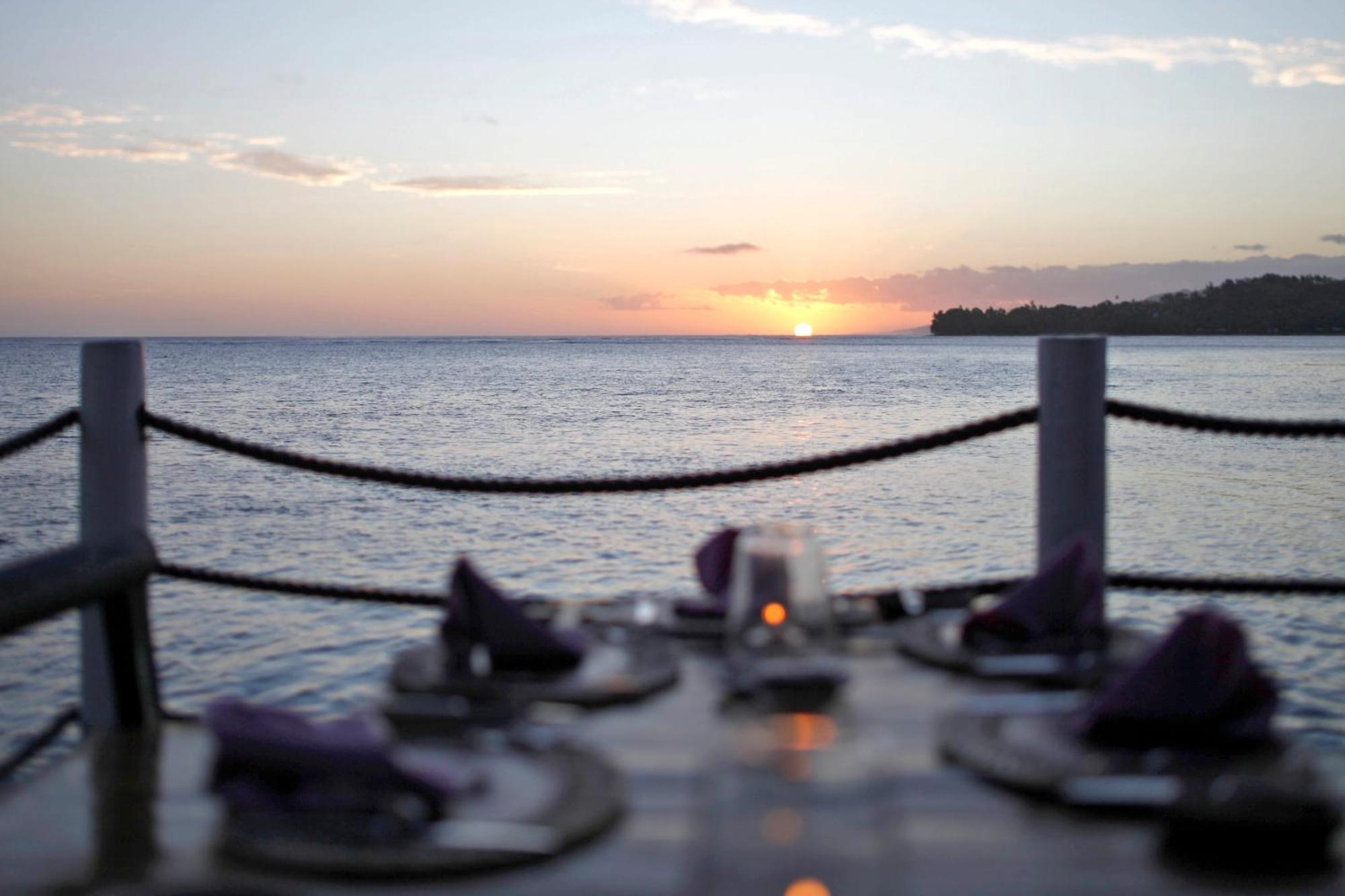 Hotel The Warwick Fiji Korolevu  Exterior foto Sunset at the beach
